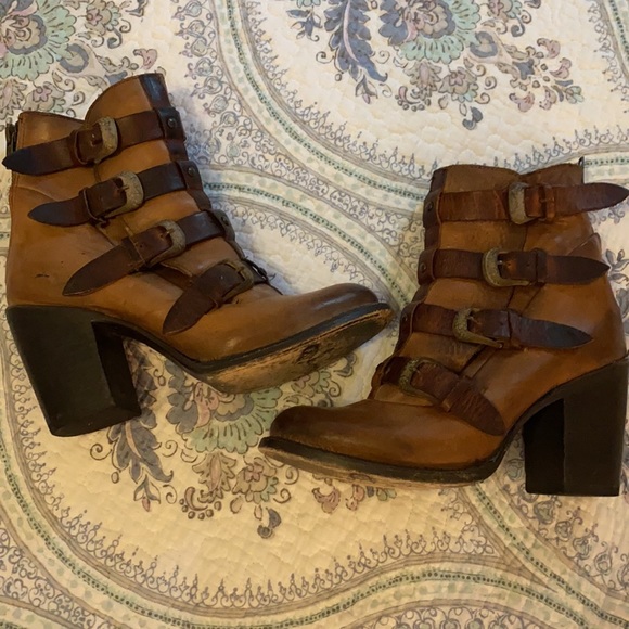 Freebird by Steven Shoes - Freebird by Steven Bates